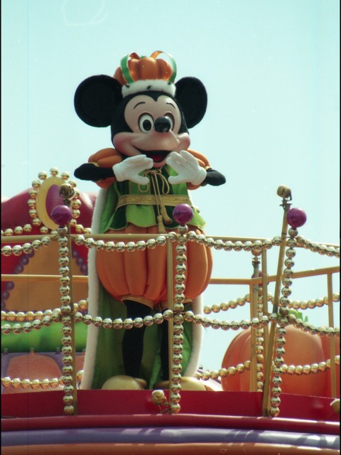 ミッキーマウス（ディズニー・ハロウィーン・パレード 2005）
