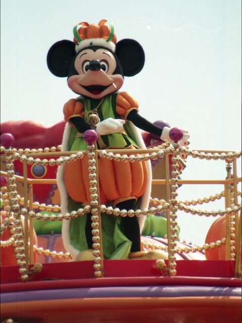 ミッキーマウス（ディズニー・ハロウィーン・パレード 2005）