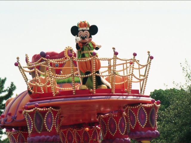 ミッキーマウス（ディズニー・ハロウィーン・パレード 2005）