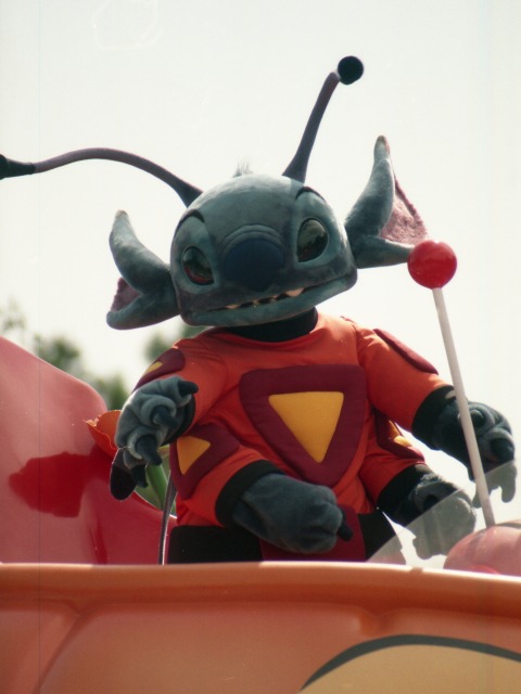 スティッチ（ディズニー・ハロウィーン・パレード 2005）