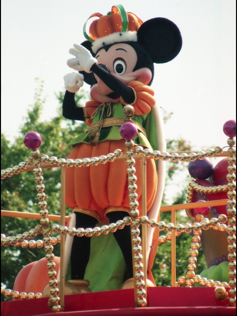 ミッキーマウス（ディズニー・ハロウィーン・パレード 2005）