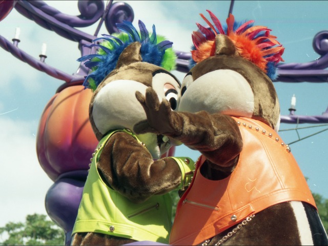 デールとチップ（ディズニー・ハロウィーン・パレード 2005）