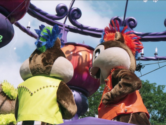 デールとチップ（ディズニー・ハロウィーン・パレード 2005）