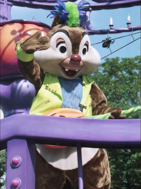 デール（ディズニー・ハロウィーン・パレード 2005）