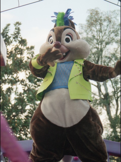 デール（ディズニー・ハロウィーン・パレード 2005）