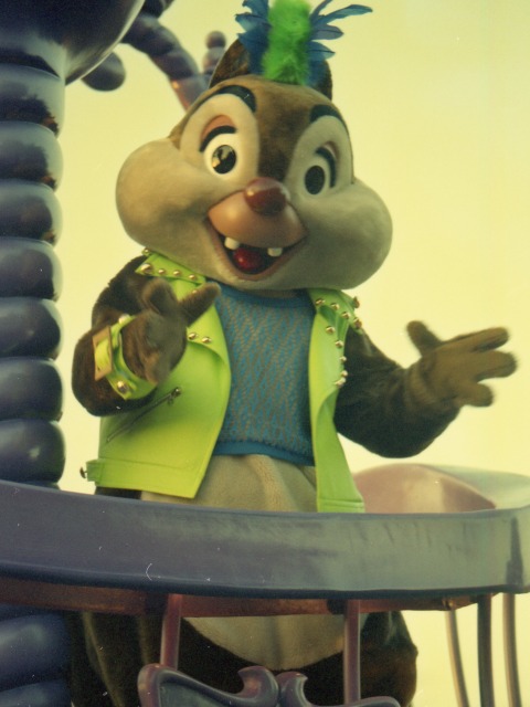 デール（ディズニー・ハロウィーン・パレード 2005）