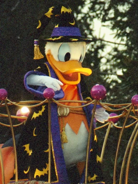 ドナルドダック(ディズニー・ハロウィーン・パレード 2005)