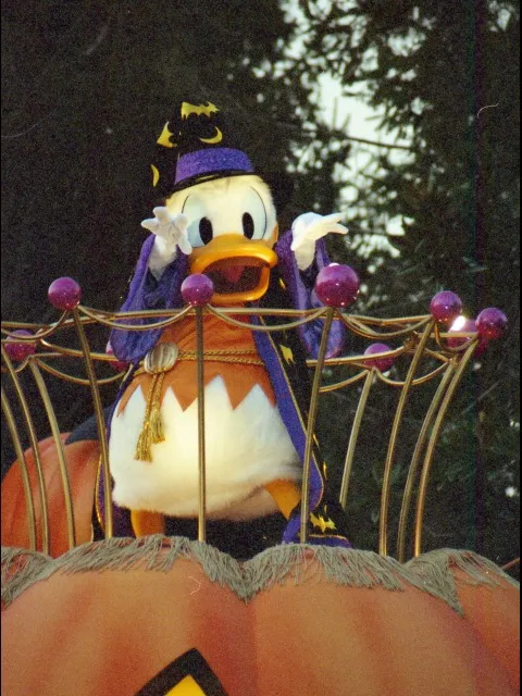 ドナルドダック（ディズニー・ハロウィーン・パレード 2005）