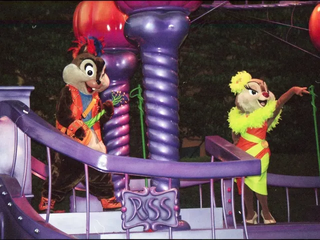 チップとクラリス（ディズニー・ハロウィーン・パレード 2005）