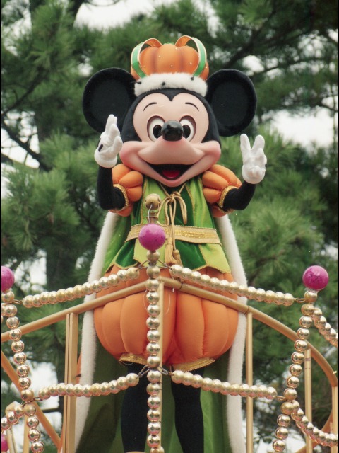 ミッキーマウス（ディズニー・ハロウィーン・パレード 2005）
