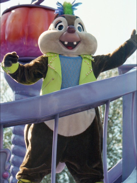 デール（ディズニー・ハロウィーン・パレード 2005）