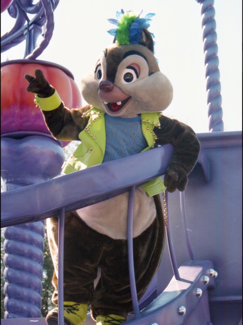 デール（ディズニー・ハロウィーン・パレード 2005）