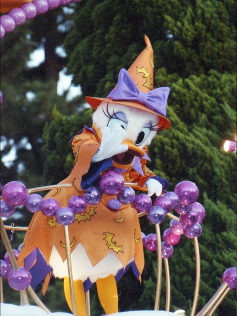 デイジーダック（ディズニー・ハロウィーン・パレード 2005）