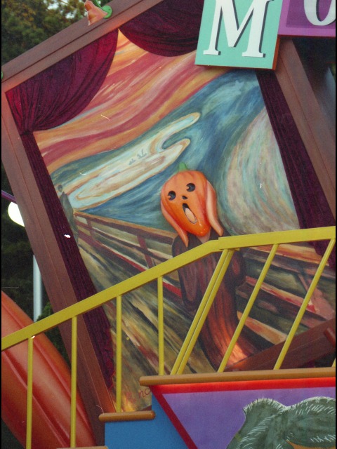 ムンクの「叫び」かぼちゃ（ディズニー・ハロウィーン・パレード 2005）