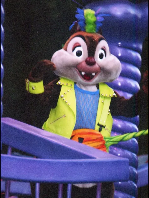 デール（ディズニー・ハロウィーン・パレード 2005）