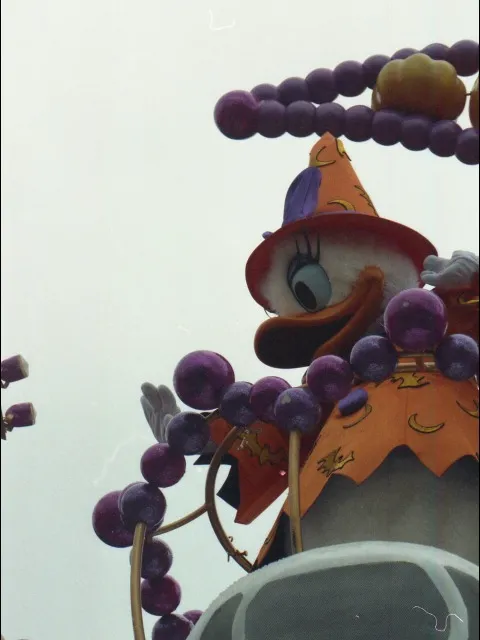 デイジーダック(ディズニー・ハロウィーン・パレード 2005)