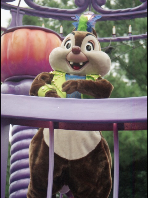 デール（ディズニー・ハロウィーン・パレード 2005）