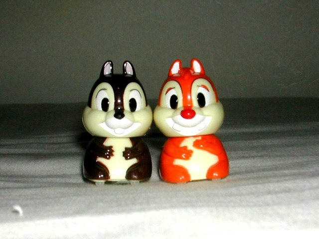 首振りチップとデール