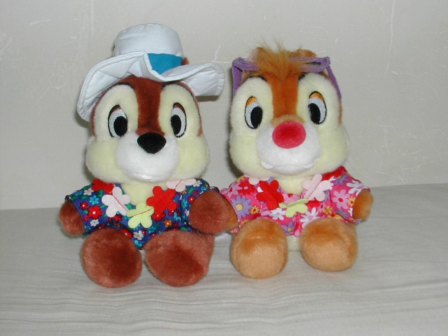 アロハシャツのチップとデール ぬいぐるみ
