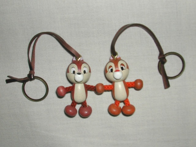 手つなぎ人形 チップとデール