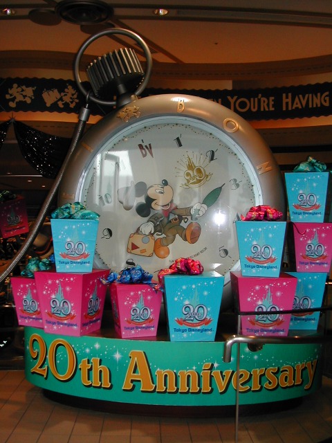 東京ディズニーリゾート20周年飾り付き懐中時計（ボン・ヴォヤージュ）