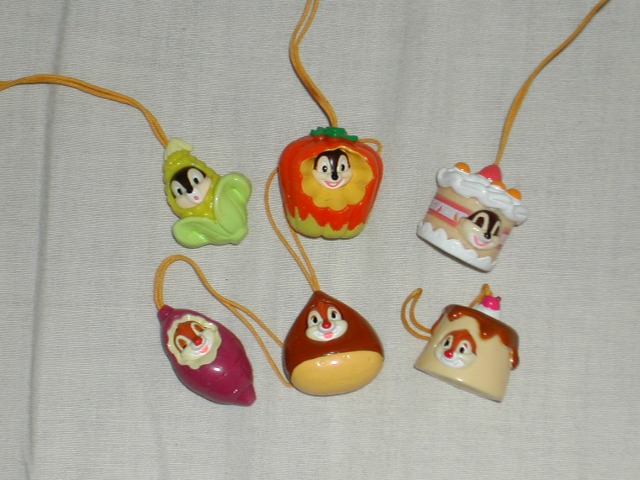 スイーツ食い破りチップとデール キーホルダー