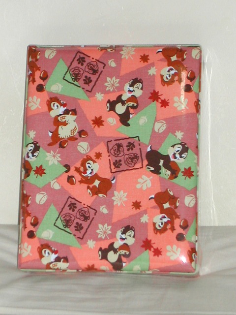 布張りお菓子の箱 チップとデール