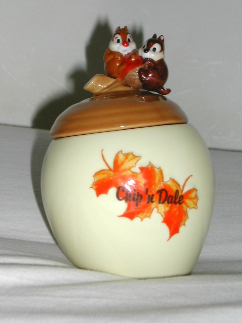 チップとデールのお菓子壺