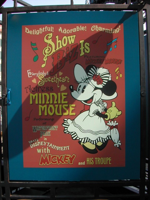 ミニー看板（ザッツ・ディズニーテイメント）