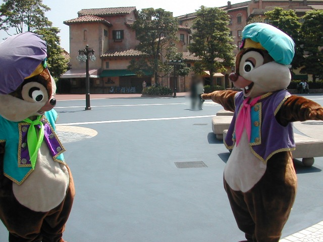 チップとデール（エントランス）