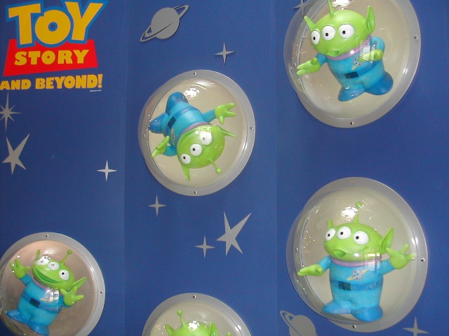 エイリアン飾り（バズ・ライトイヤー夏の大作戦）