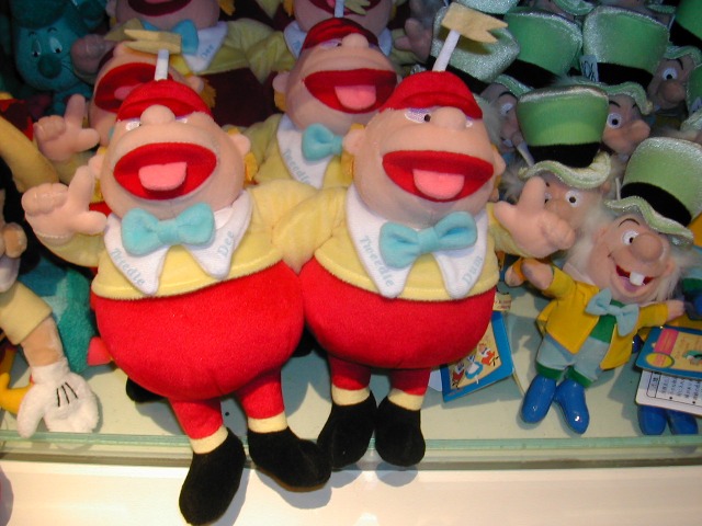 ふしぎの国のアリスグッズ棚（トイキングダム）