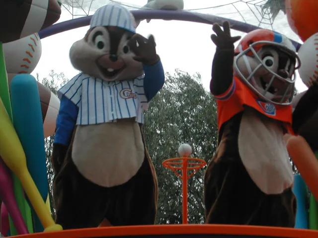 チップとデール（ディズニー・ハロウィーン 2004）