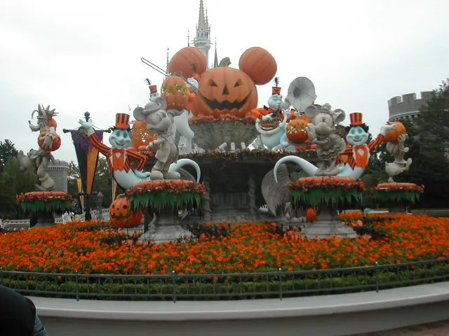 ミッキーとミニー（ディズニー・ハロウィーン 2004）