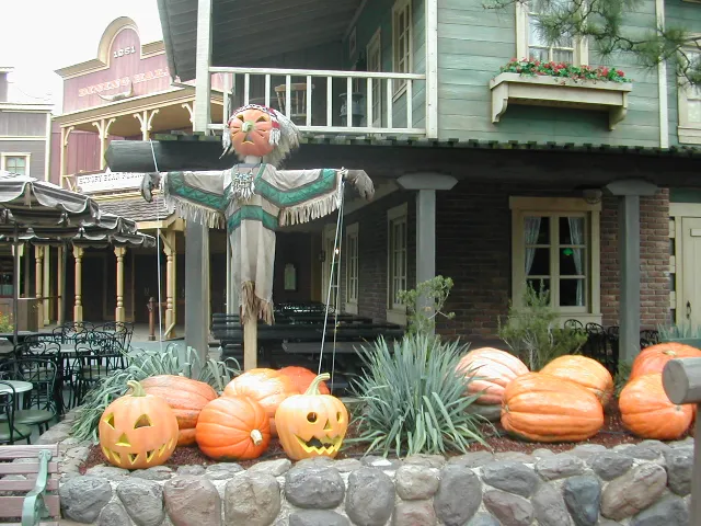 インディアンカボチャのかかし（ディズニー・ハロウィーン 2004）
