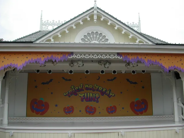 ステージ（トリック・オア・トリート・ファン）