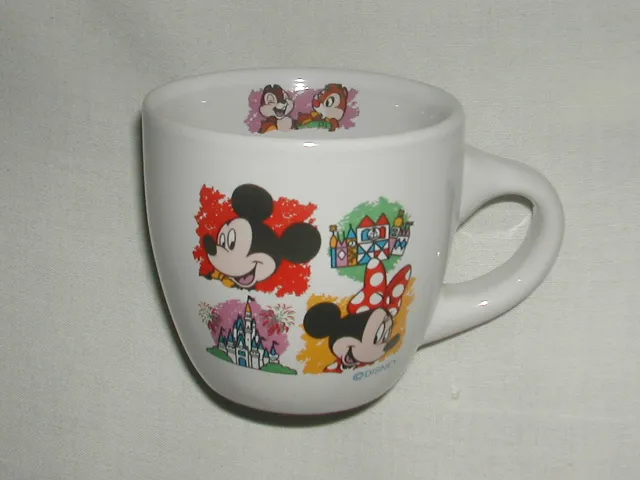 スーベニアカップ ミッキー、ミニー、チップ、デール