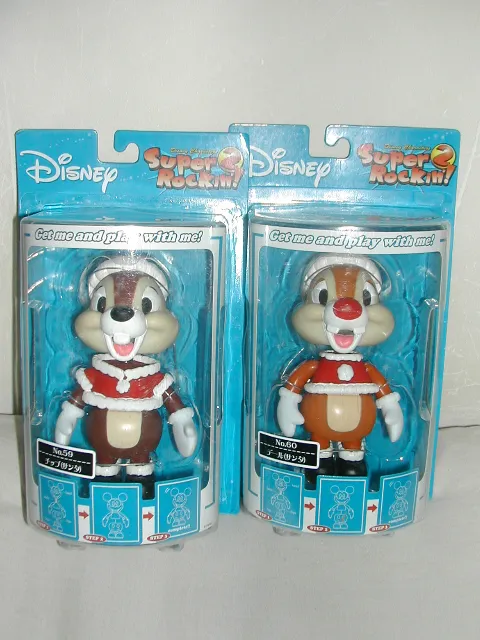 サンタコスチュームのスーパーロッキン チップとデール