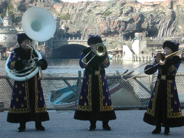 クリスマス編成 チューバとトロンボーン（東京ディズニーシー・マリタイムバンド）