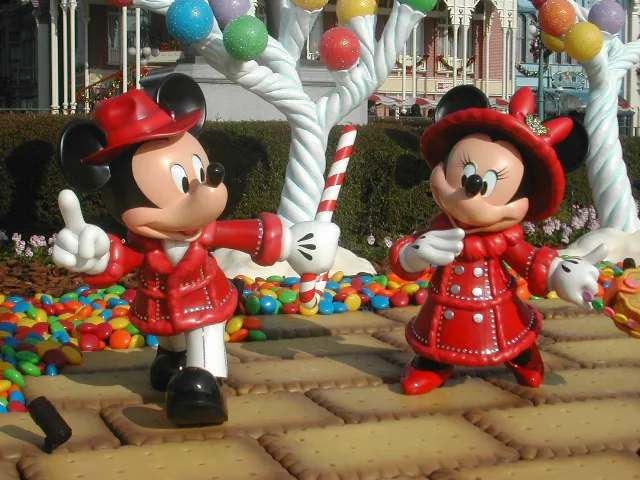 ミッキーとミニー（クリスマス・ファンタジー 2004）