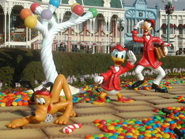 プルート、ドナルド、グーフィー（クリスマス・ファンタジー 2004）