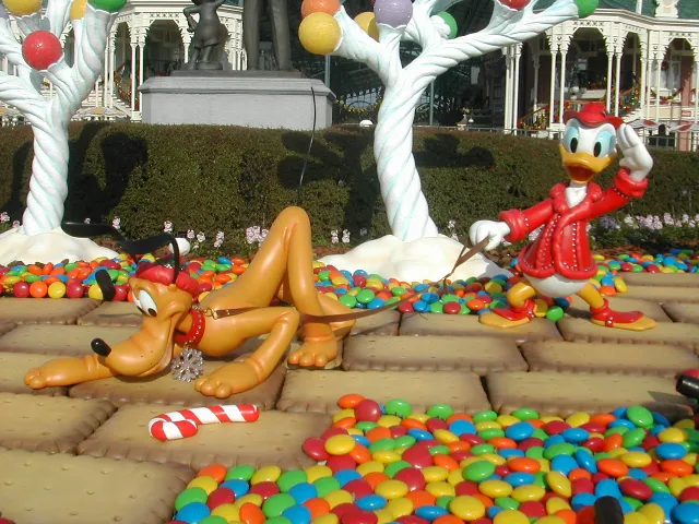 プルートとドナルド（クリスマス・ファンタジー 2004）