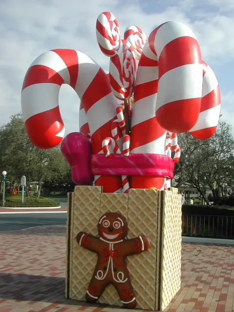 キャンディケインモニュメント（クリスマス・ファンタジー 2004）