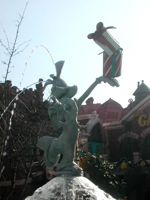 ロジャー噴水（クリスマス・ファンタジー 2004）