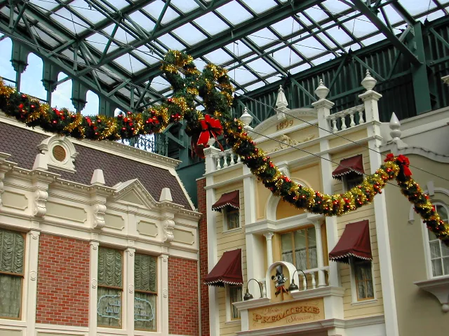 ワールドバザールのリース（クリスマス・ファンタジー 2004）