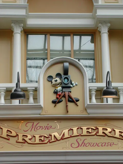 看板（ムービープレミアショーケース）