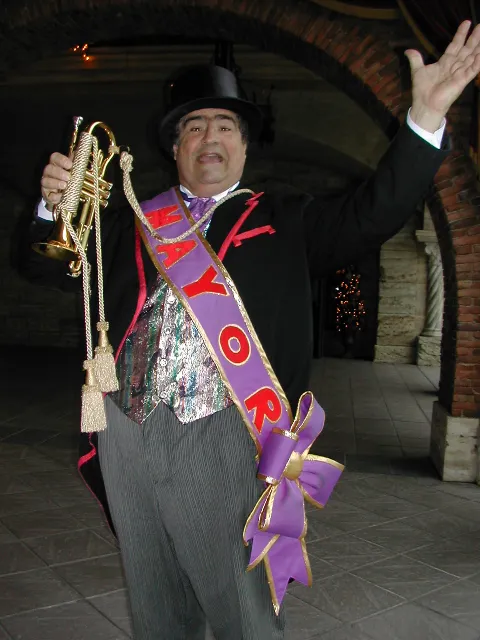 メイヤー・オブ・ポルトパラディーゾ（メディテレーニアンハーバー）