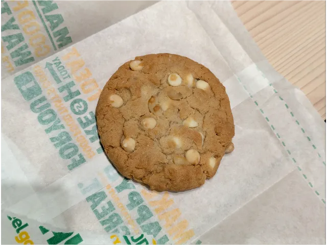ホワイトマカダミアクッキー（サブウェイ）