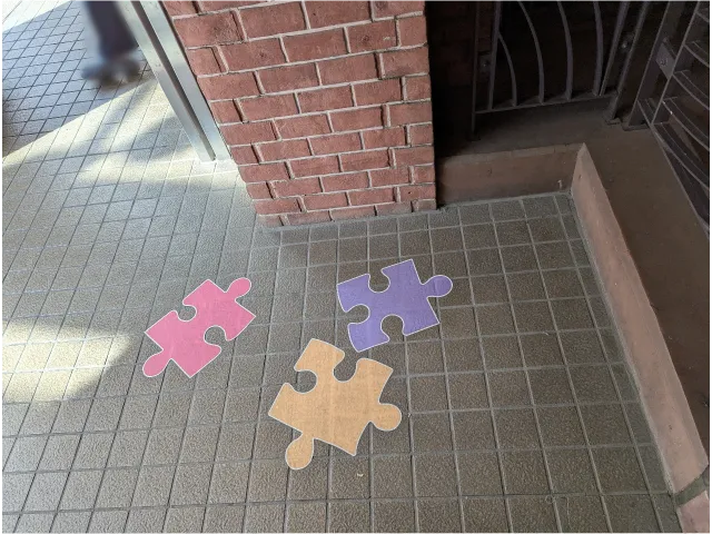 床にパズル（イクスピアリリニューアル）