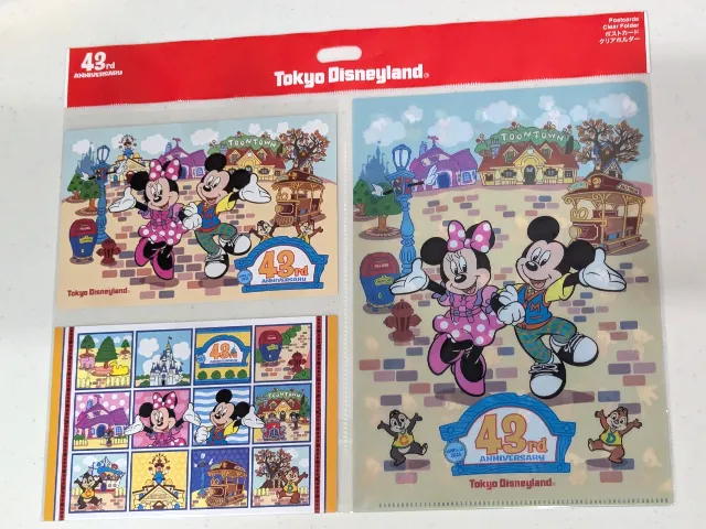 ポストカードとクリアホルダー（ディズニーランド43周年）
